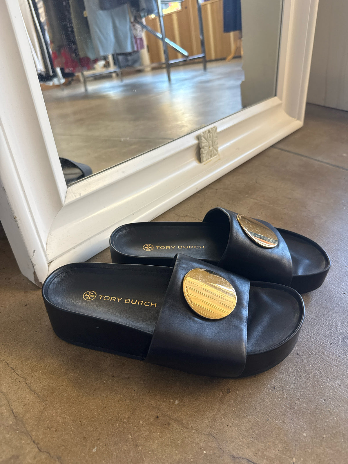 Tory Burch Shoe Size 8.5 Black Sandals