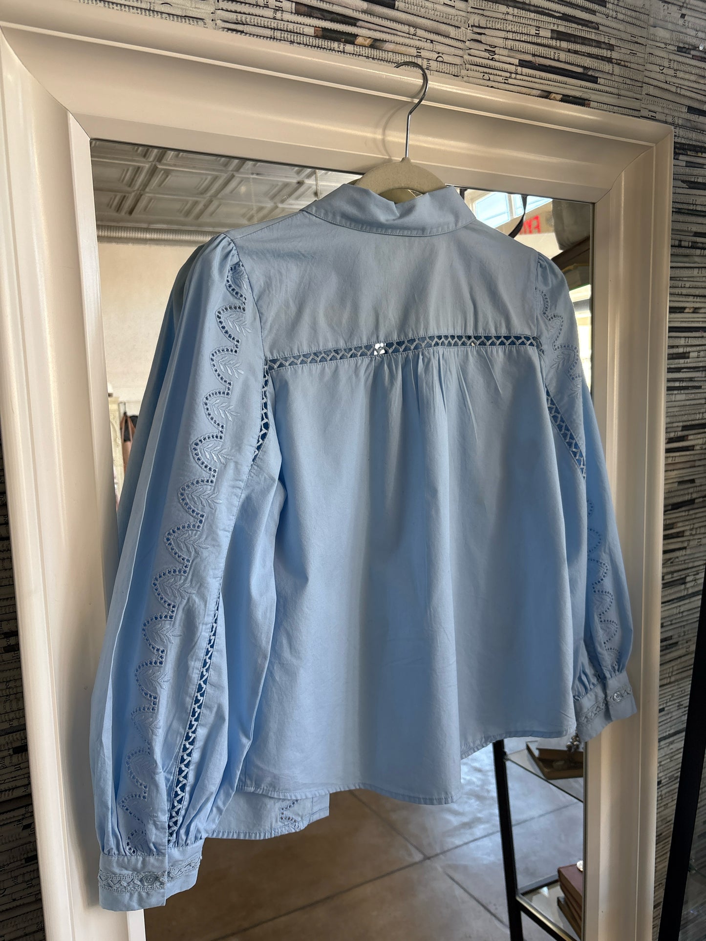 lauren hansen Size XS Light Blue button down Top