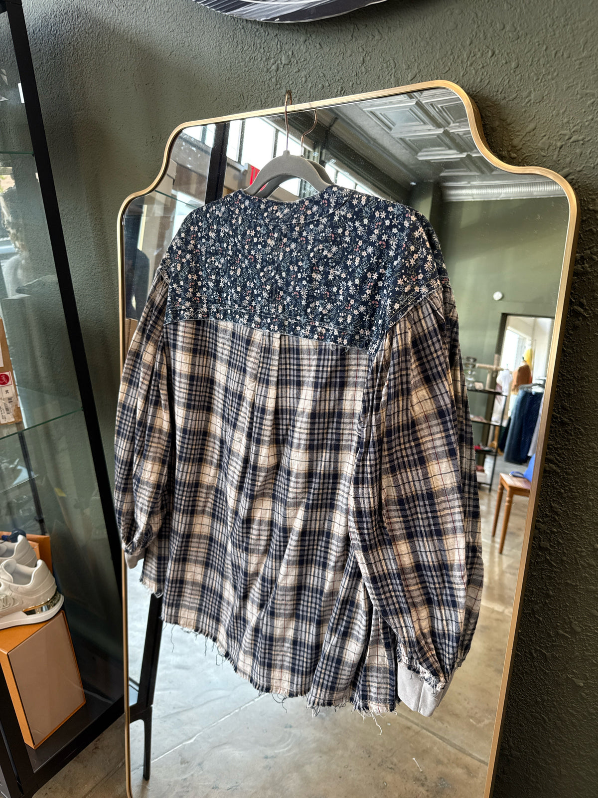 three bird nest Size S Gray/Blue Top