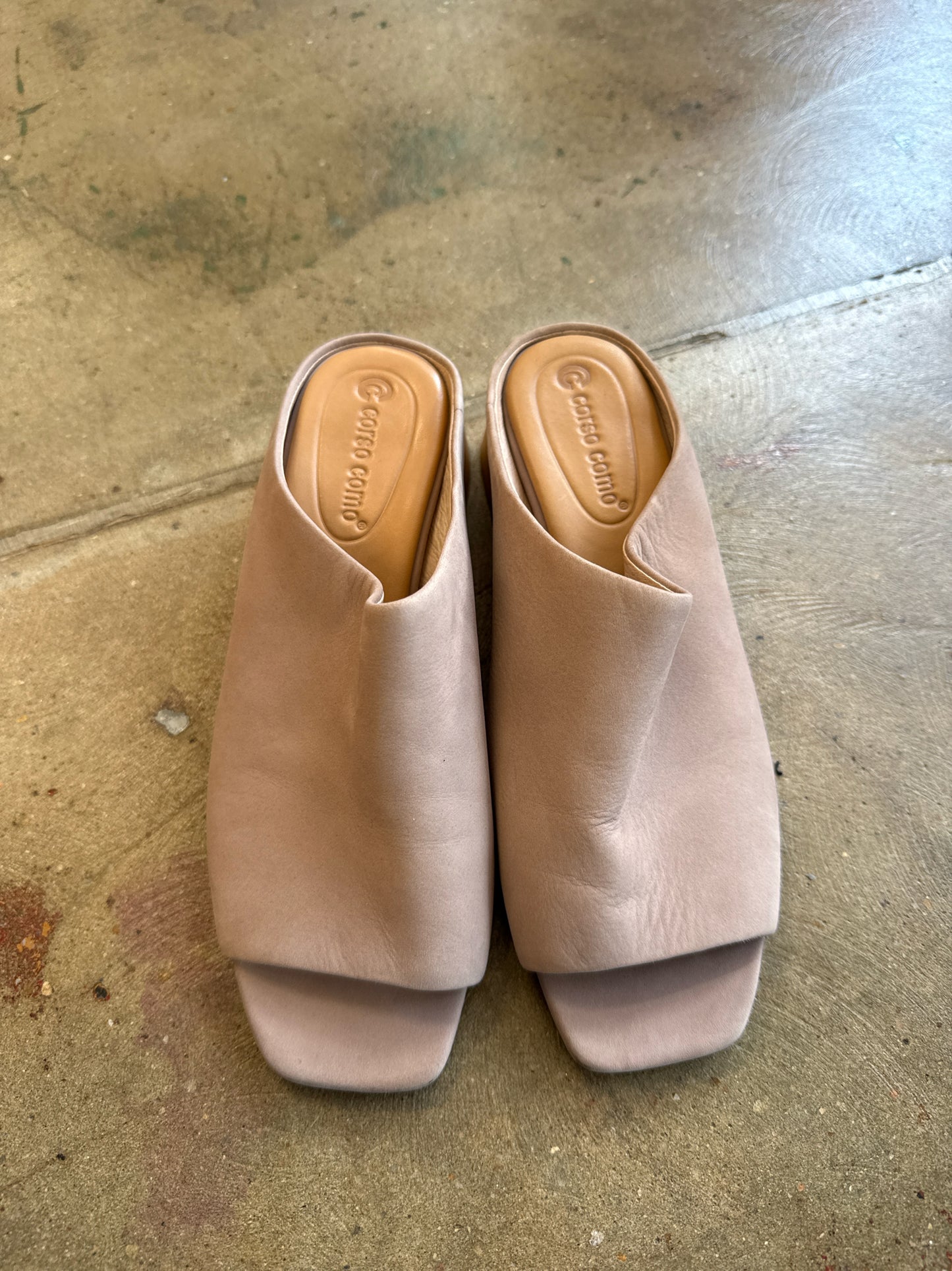 Corso Como Shoe Size 7.5 Tan Wedge