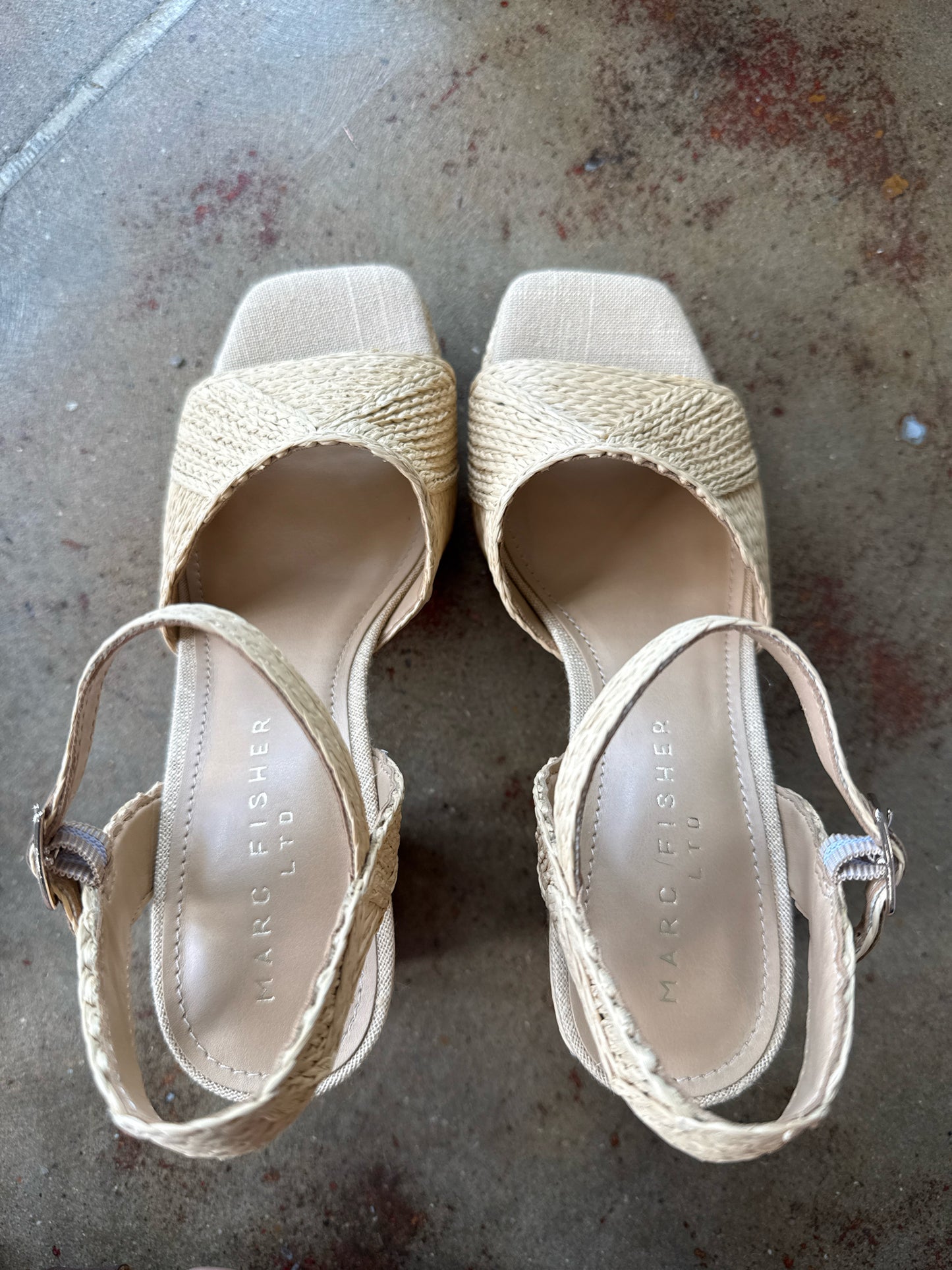 Marc Fisher Shoe Size 7 Tan Heels