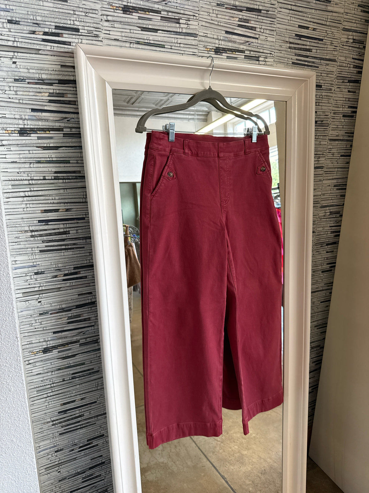 Spanx Size L Red Pants