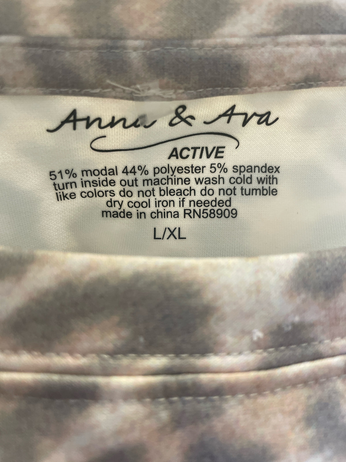 Anna & Ava Size L Leopard Top