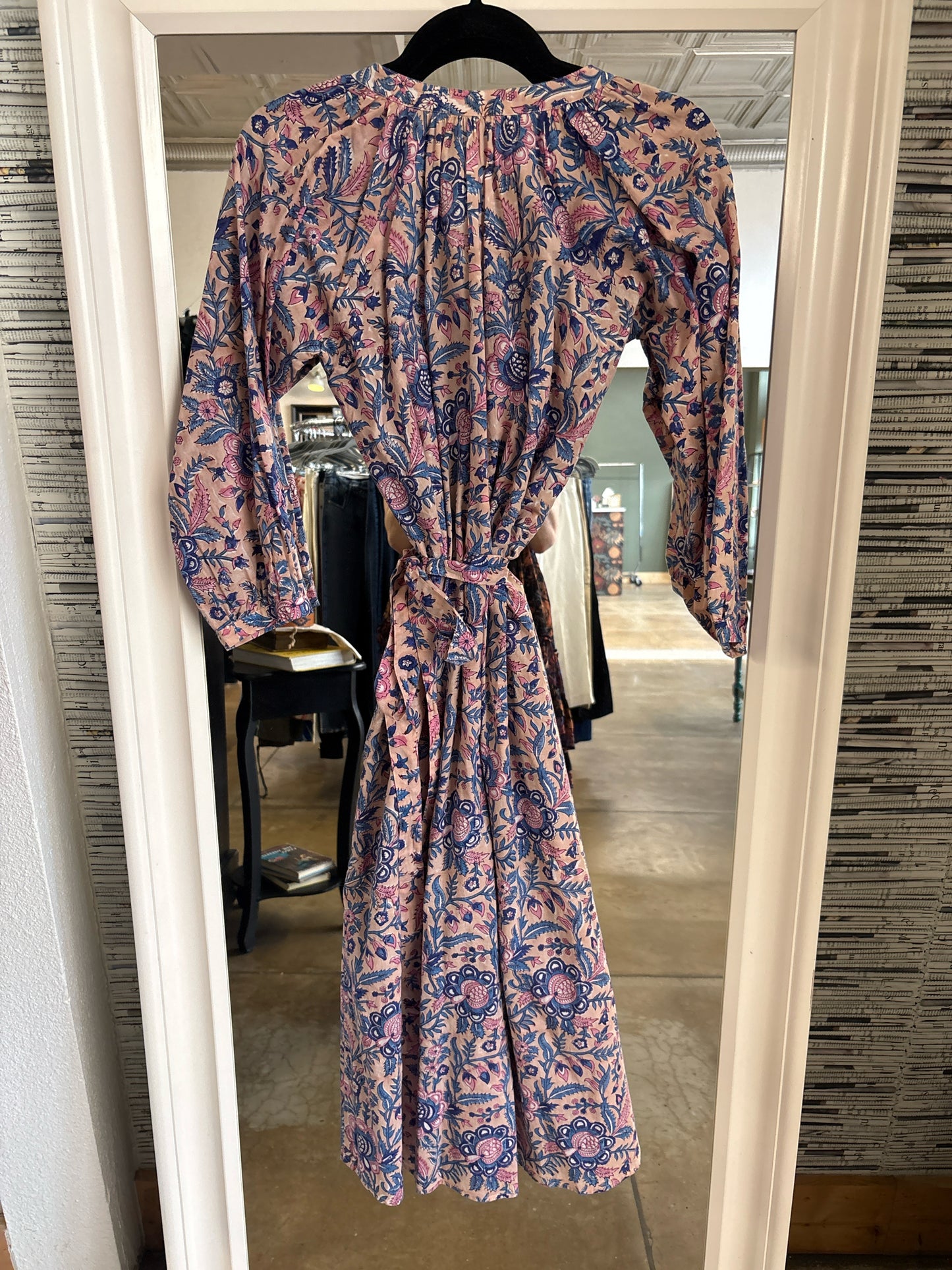 Jane Valken Size XS Tan/Blue Floral Dress