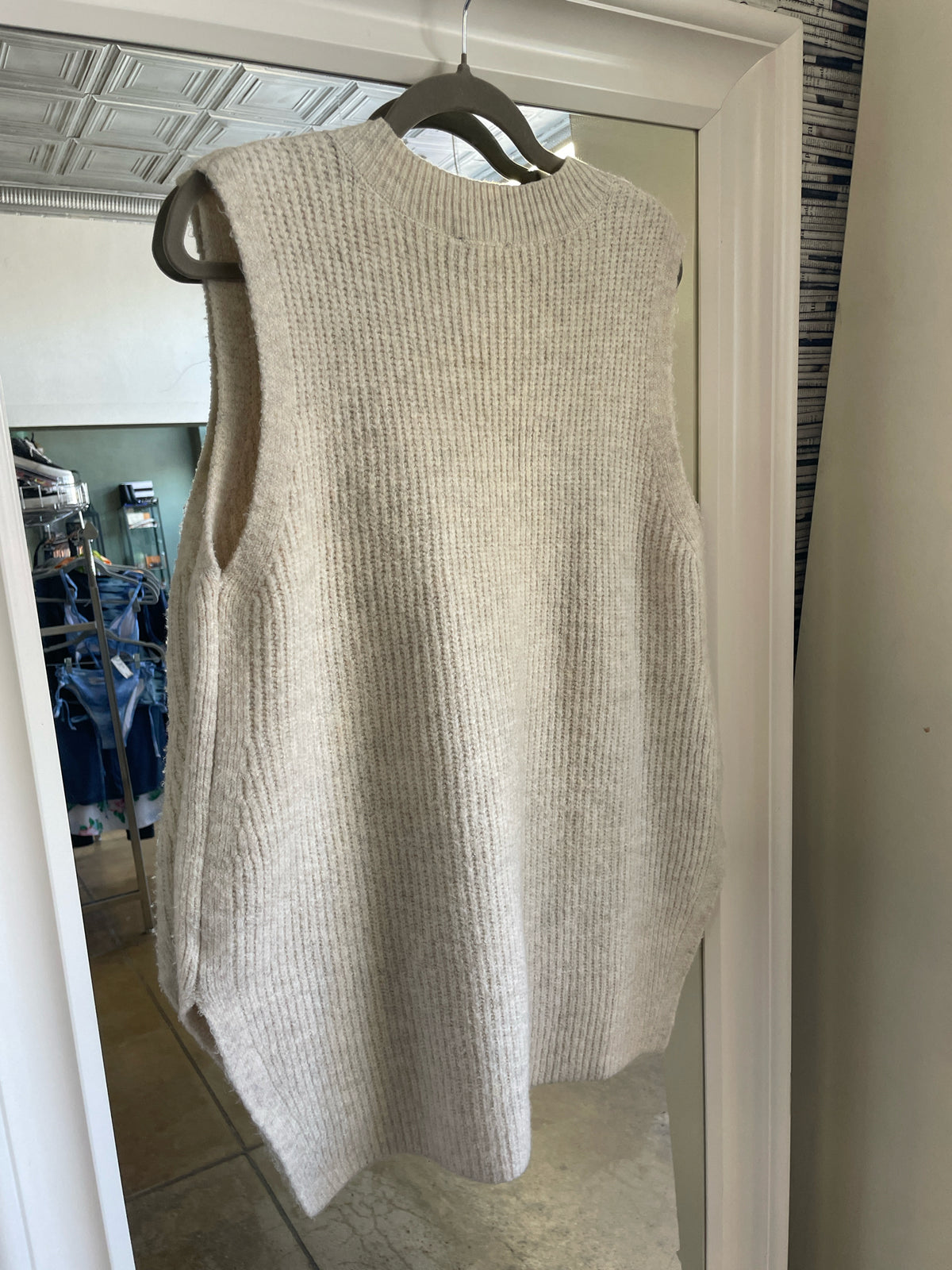 Vince Camuto Size S Beige Vest