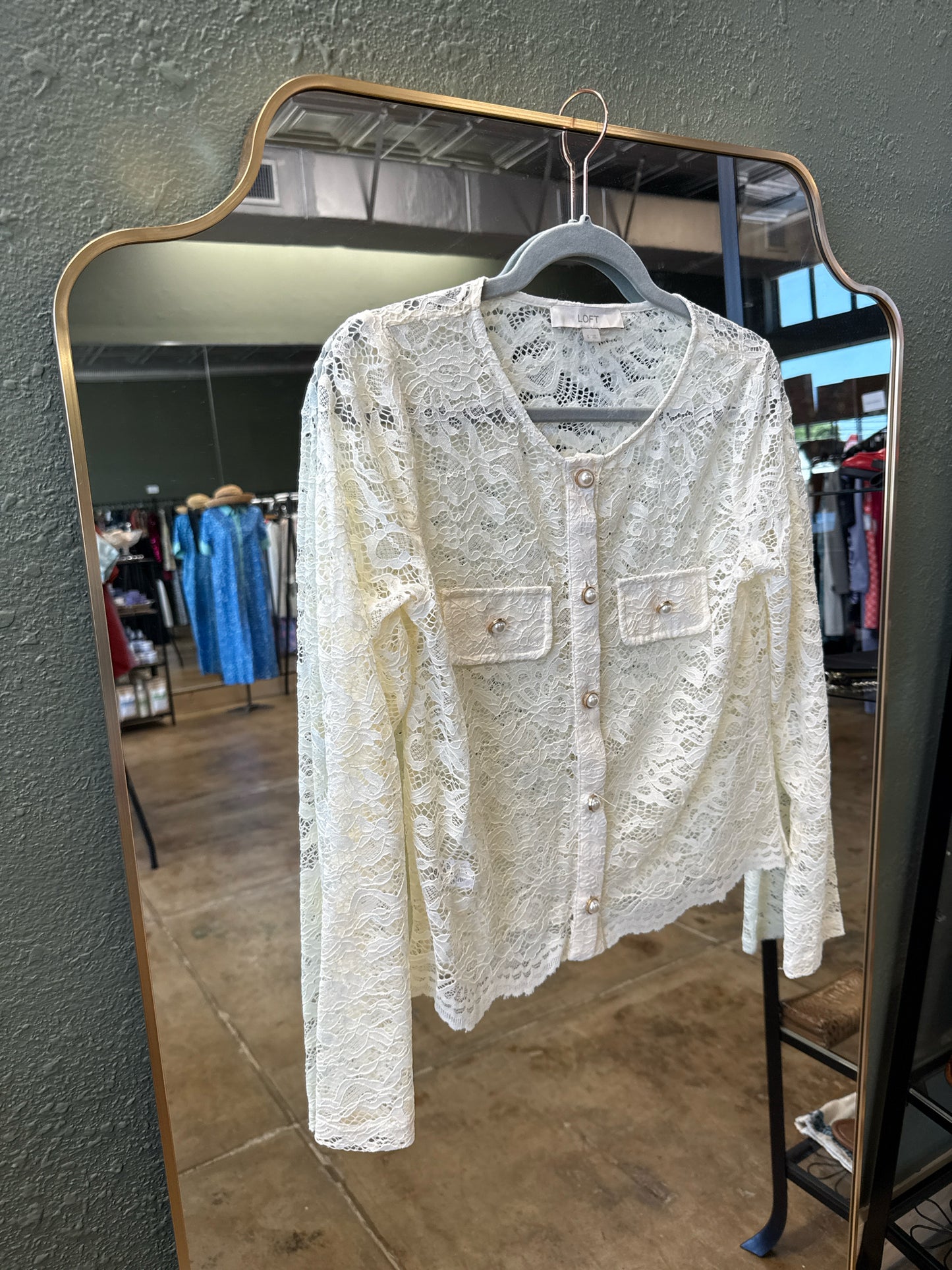LOFT Size S Cream Top