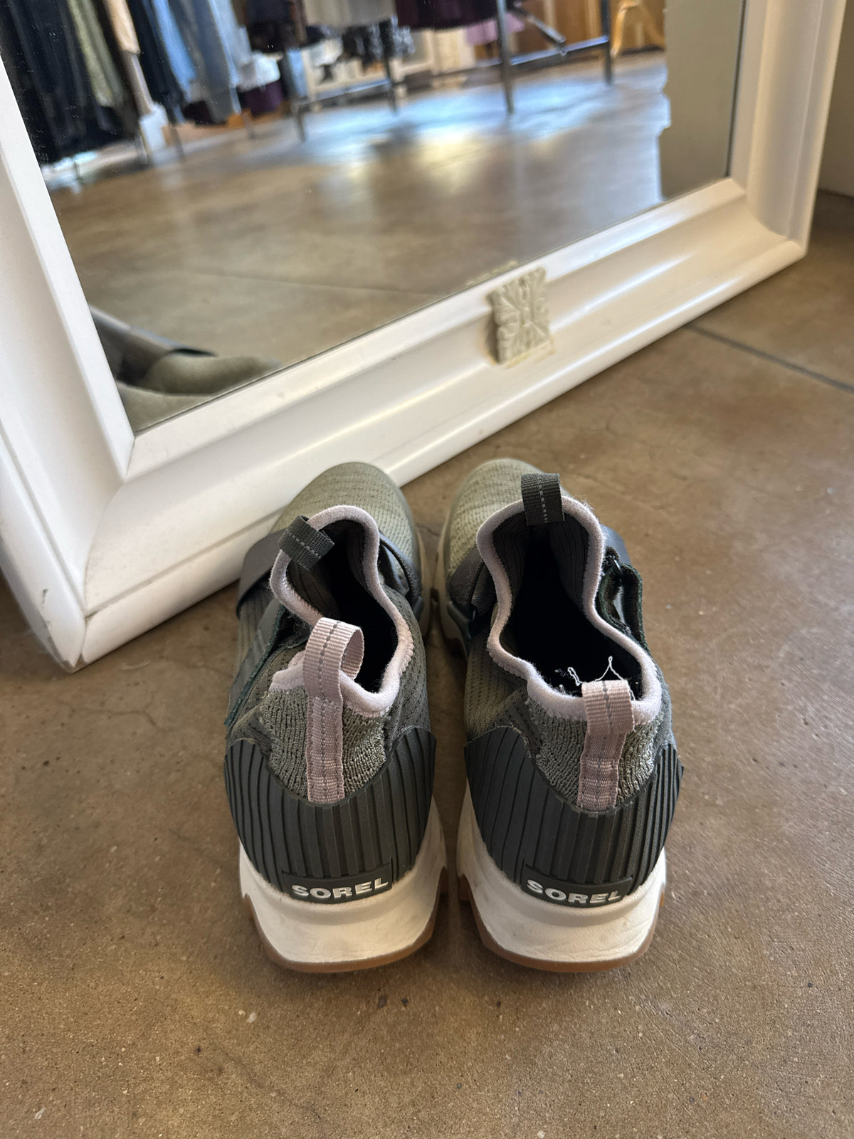 sorel Shoe Size 8.5 Green Sneakers