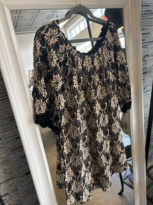 Umgee Size L Black/Cream Lace Dress
