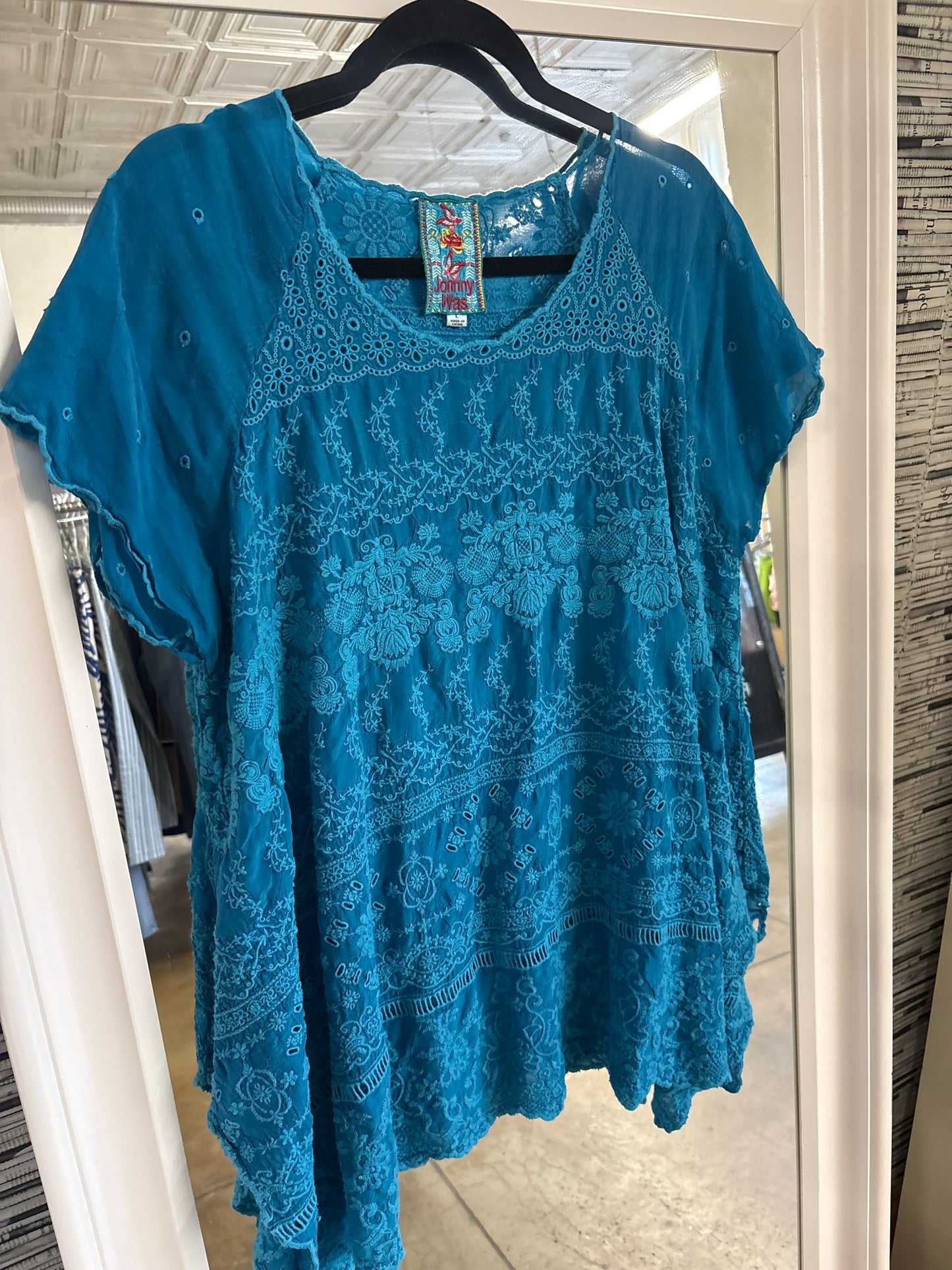 Johnny Was Size L Turquoise Top