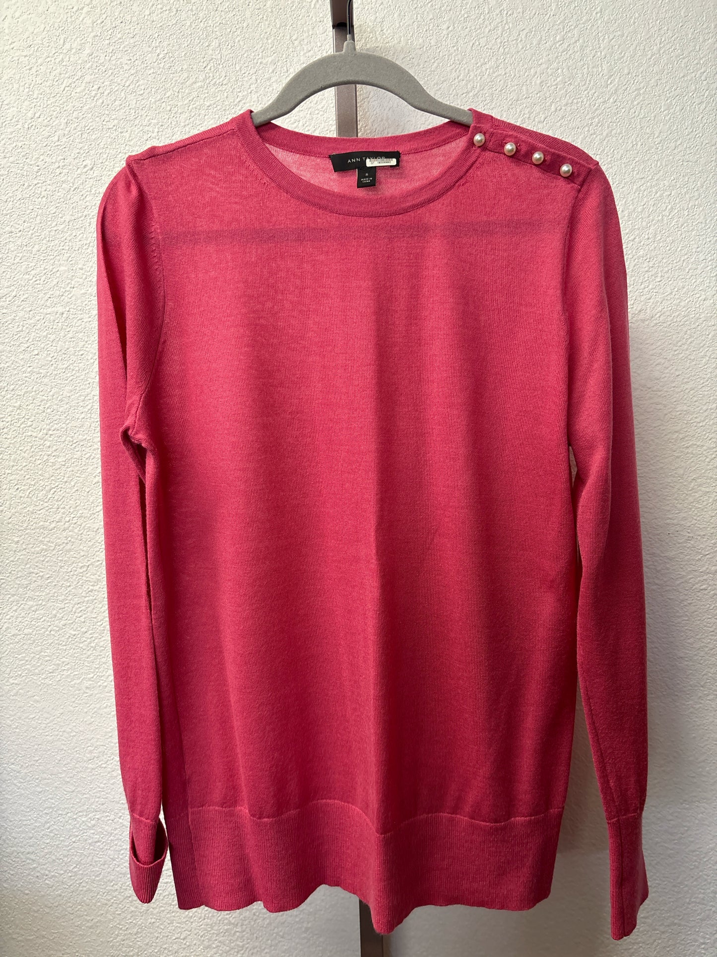 ANN TAYLOR Size M Pink sheer Top