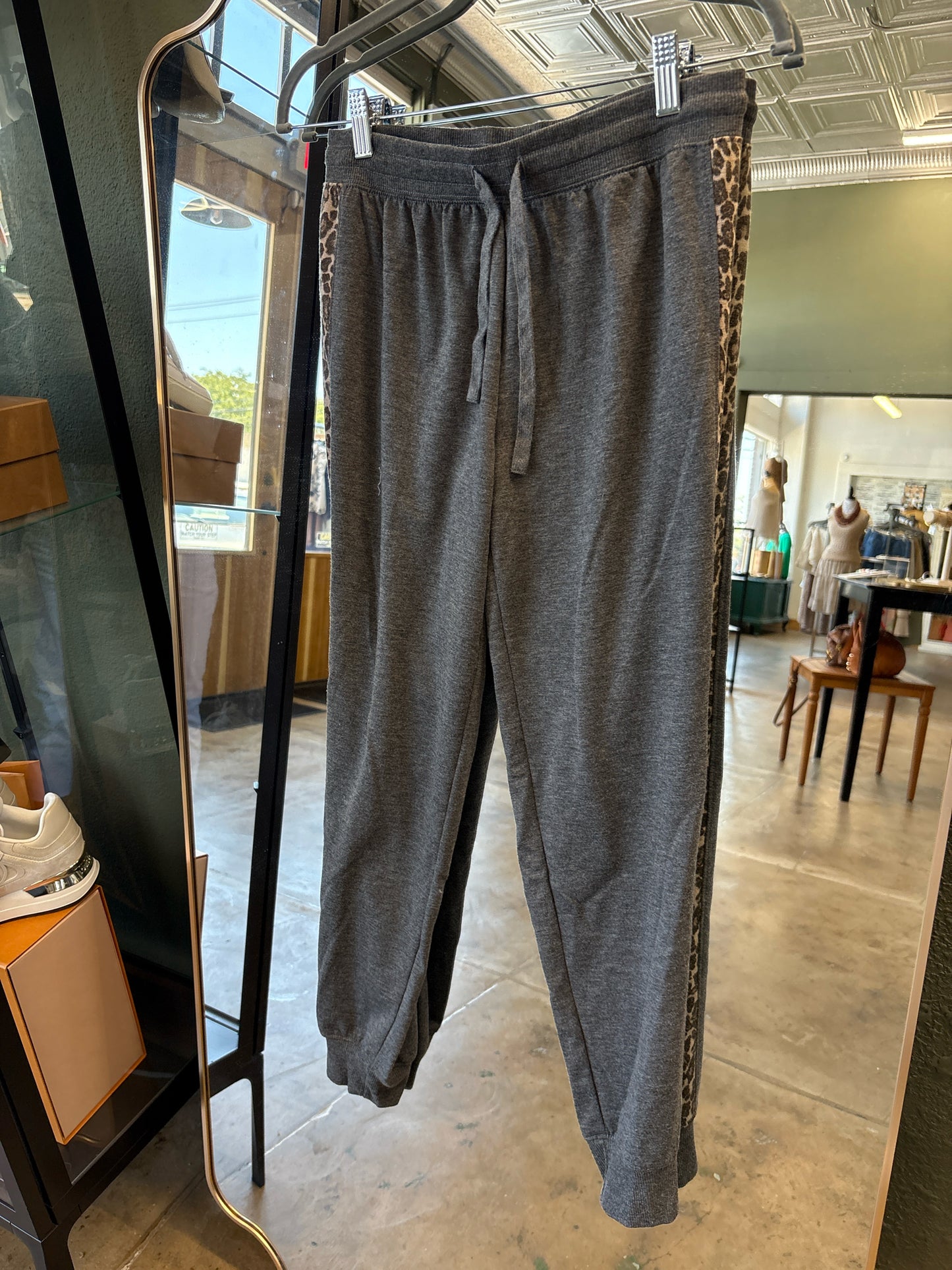splendid Size S Leopard Top & Pant Set