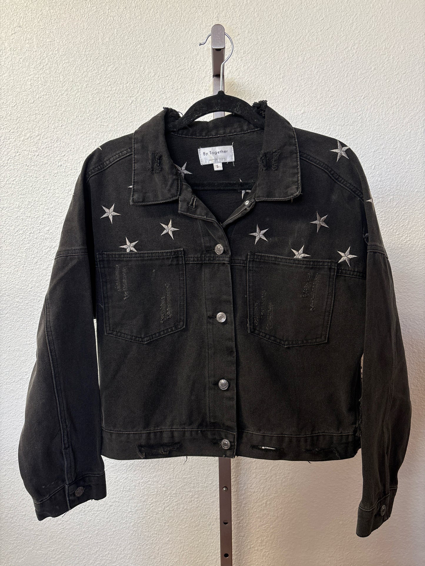 By Together Size S Black/Multi distressed Shacket