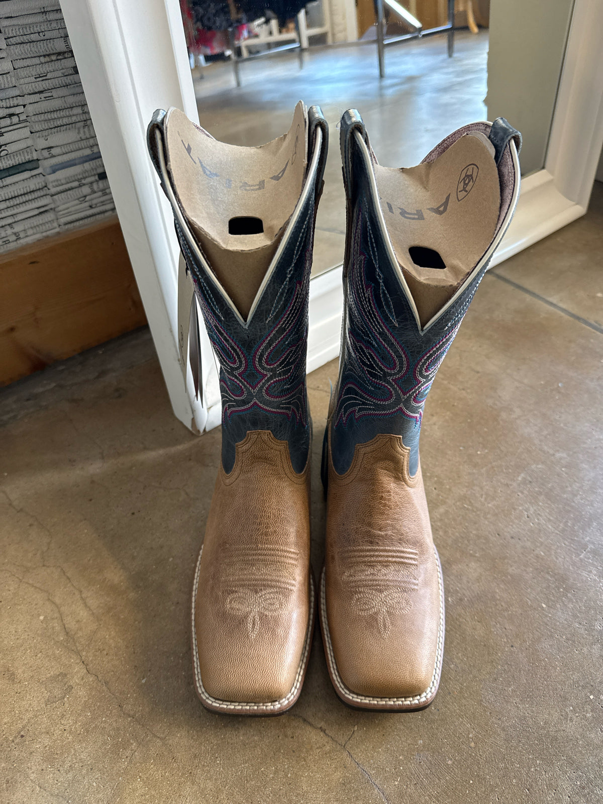 Ariat Shoe Size 9 Brown/Teal Boots