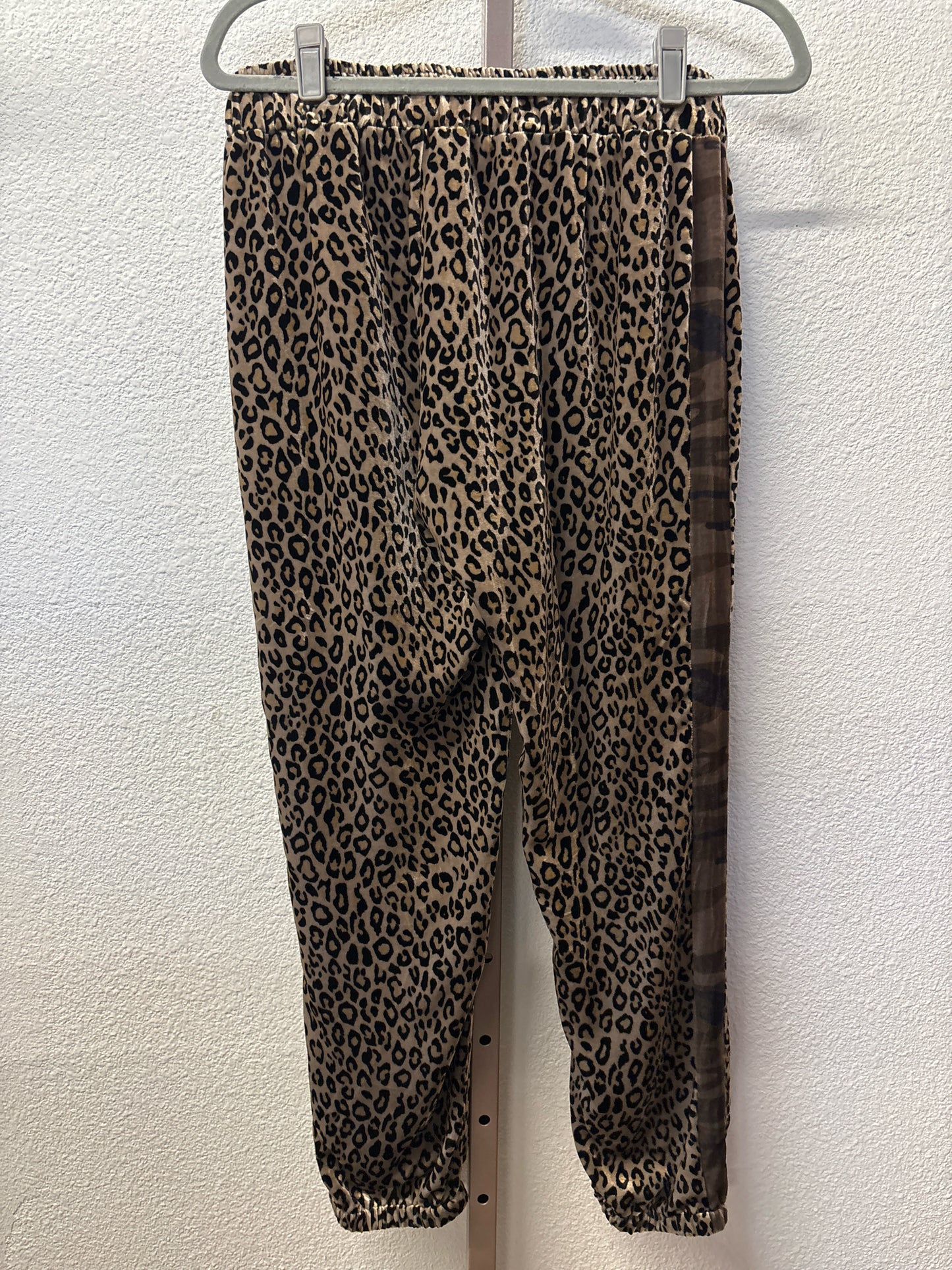 JW Los Angeles Size S Cream/Black Cheetah Pants