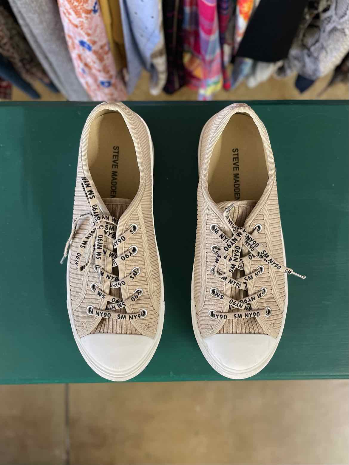 Steve Madden Shoe Size 7 Tan/White Sneakers