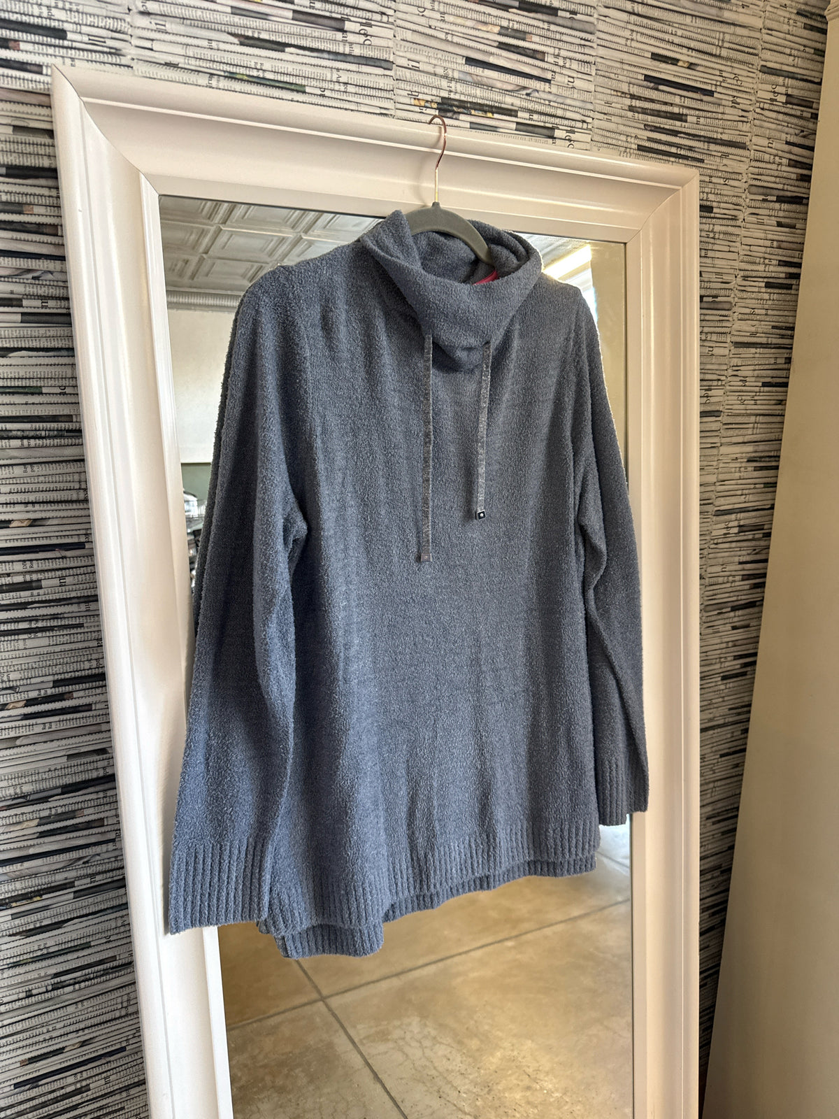 Isaac Mizrahi Size L Blue Sweater