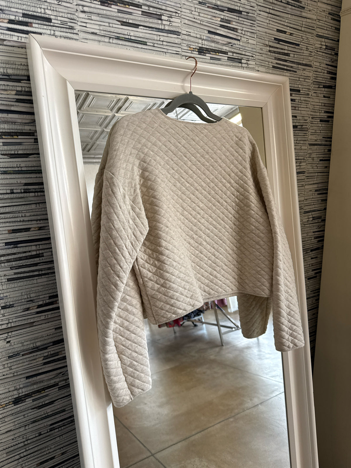 Banana Republic Size S Cream Quilted Pullover/Hoodie