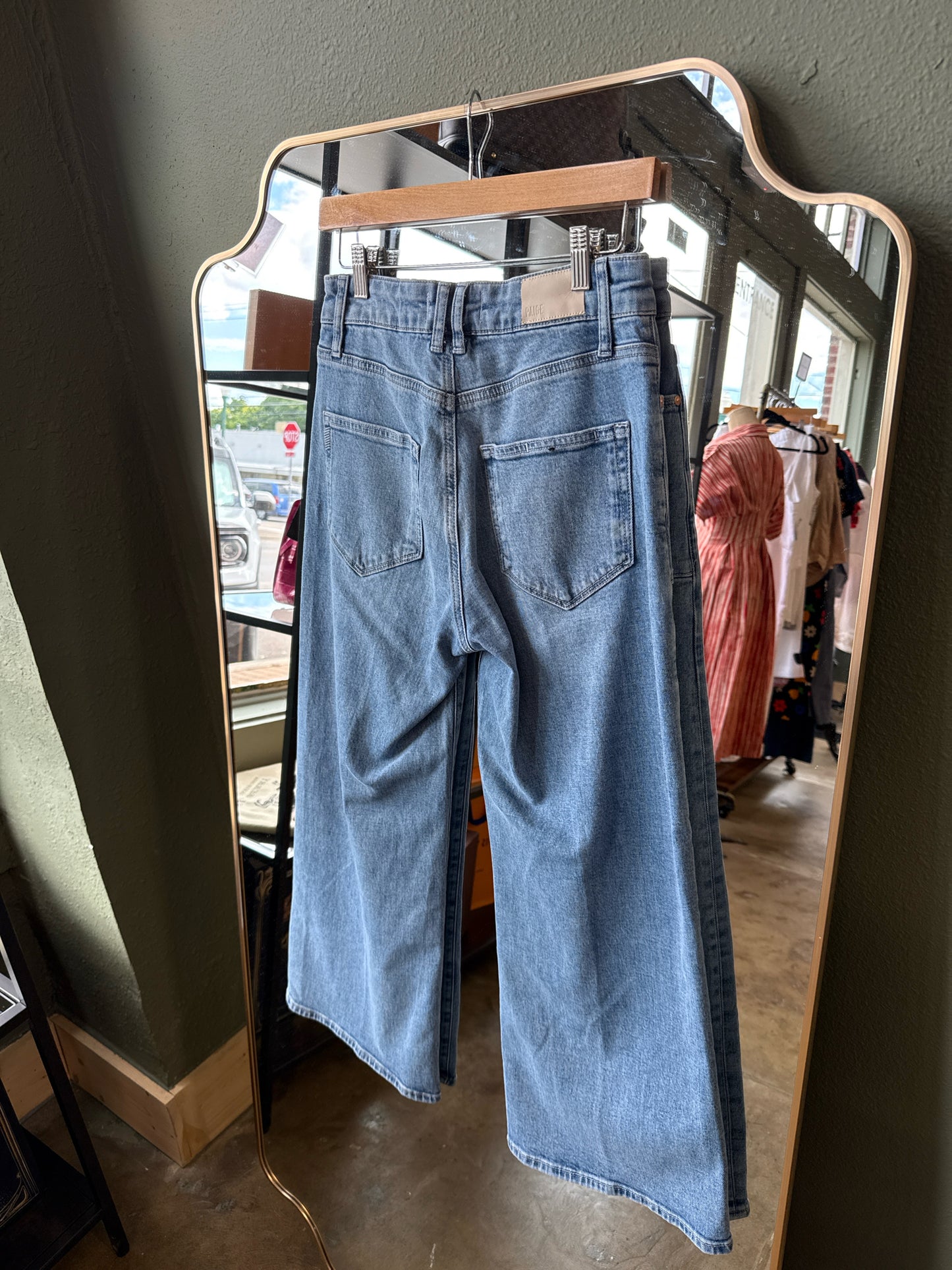 PAIGE Size 27 Light Wash Jeans