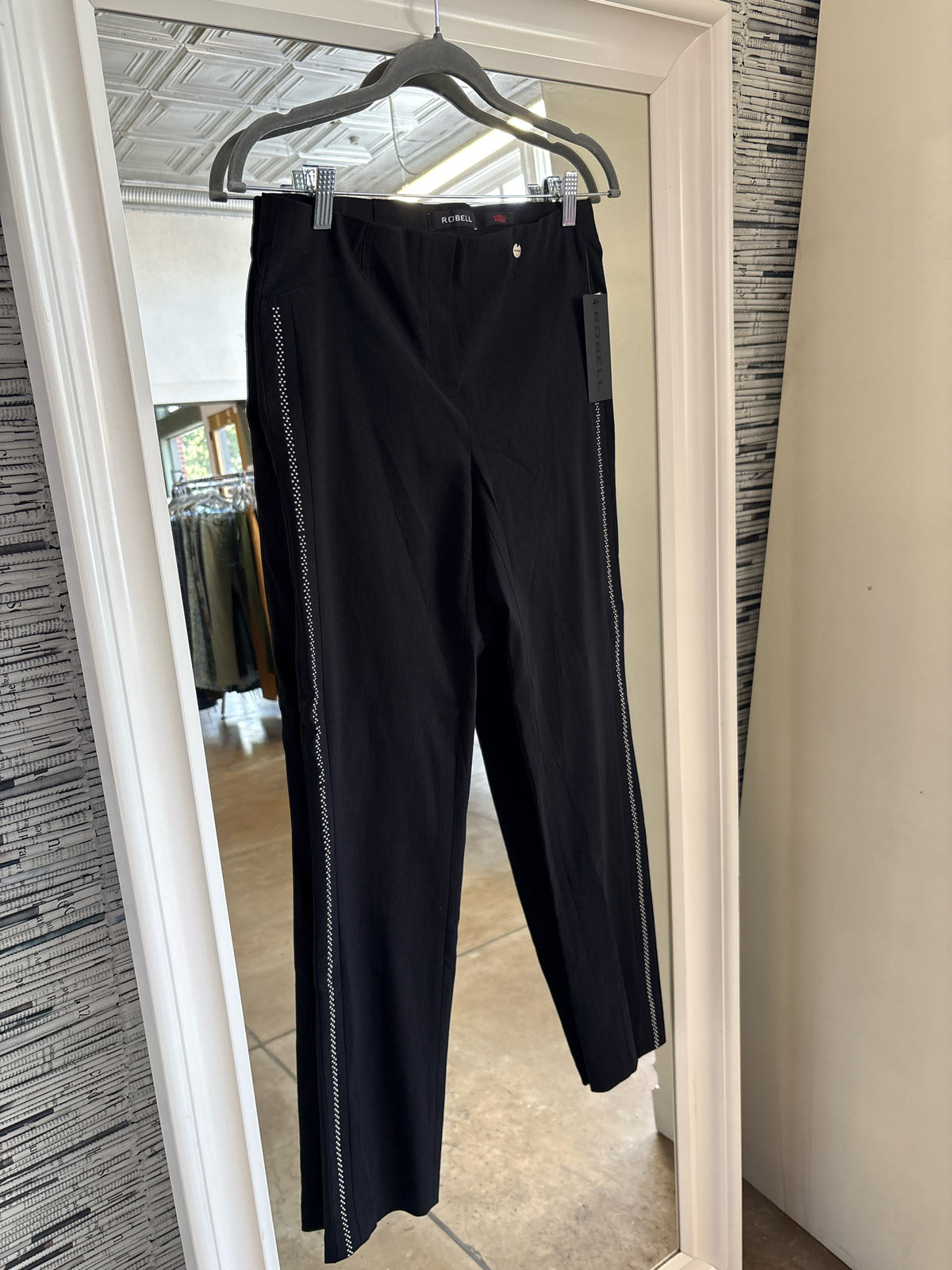 Robell Size 8 Black Pants