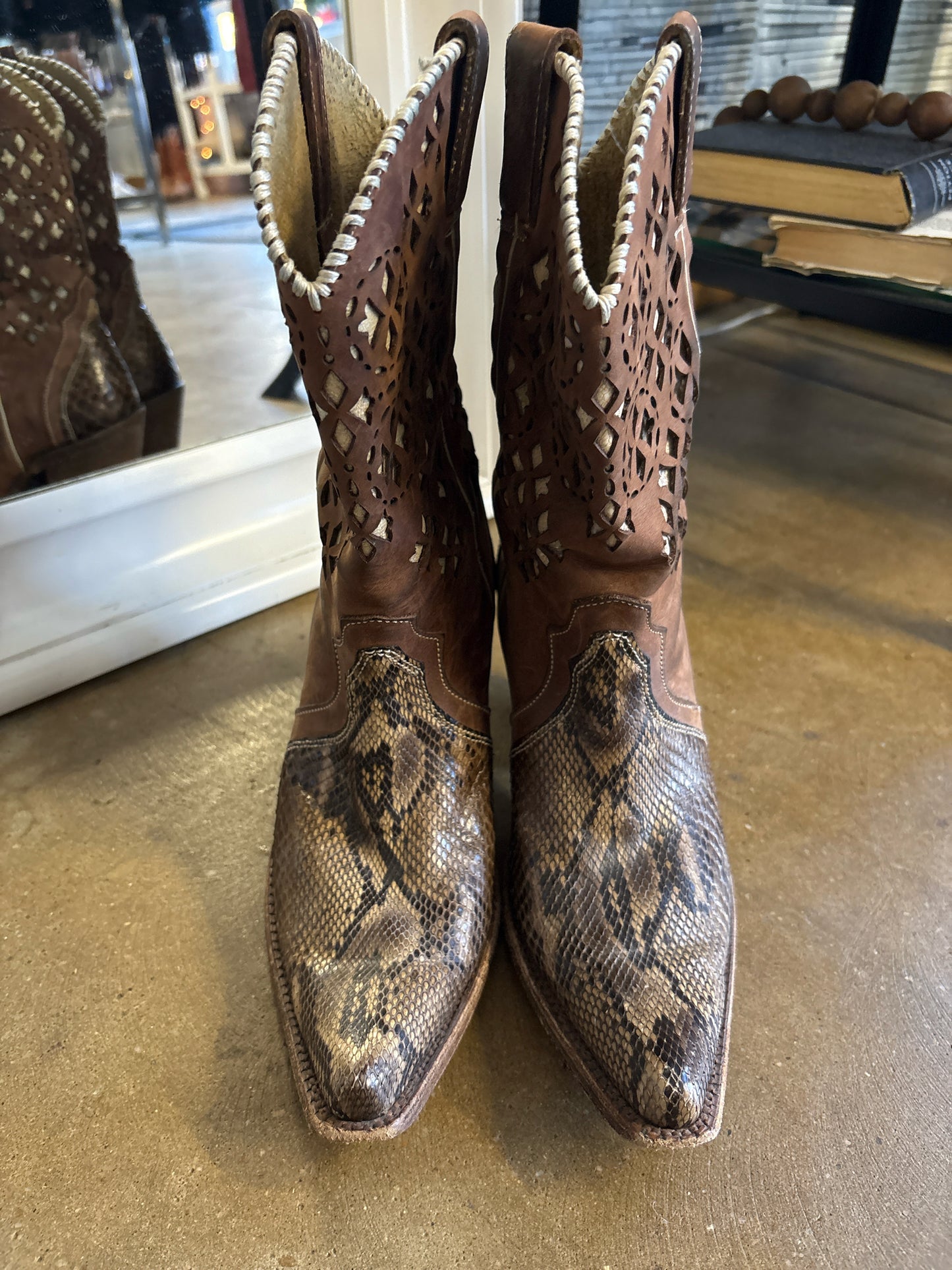 Corral Shoe Size 7 Boots