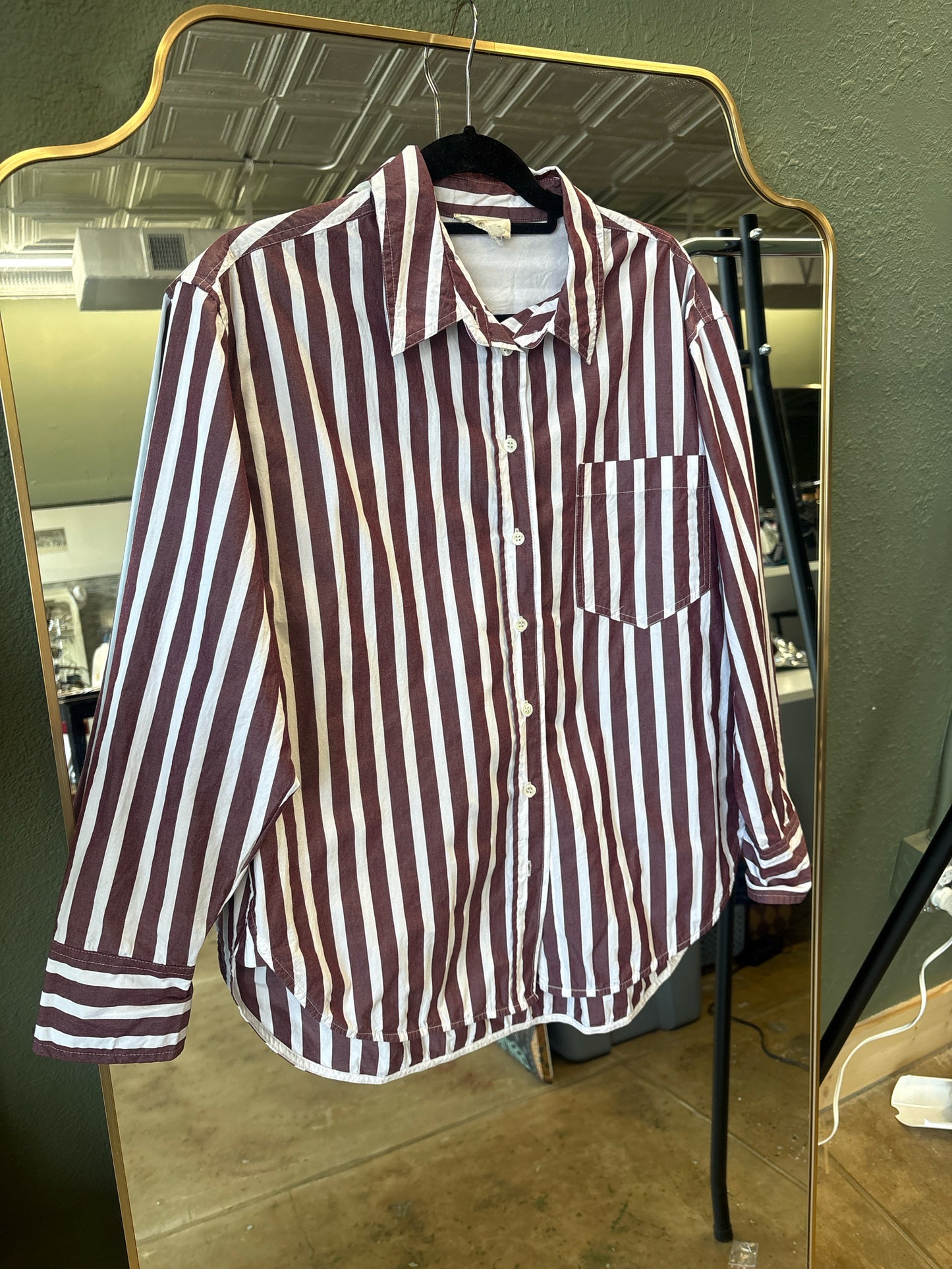 A.Ren Size S maroon and white Top