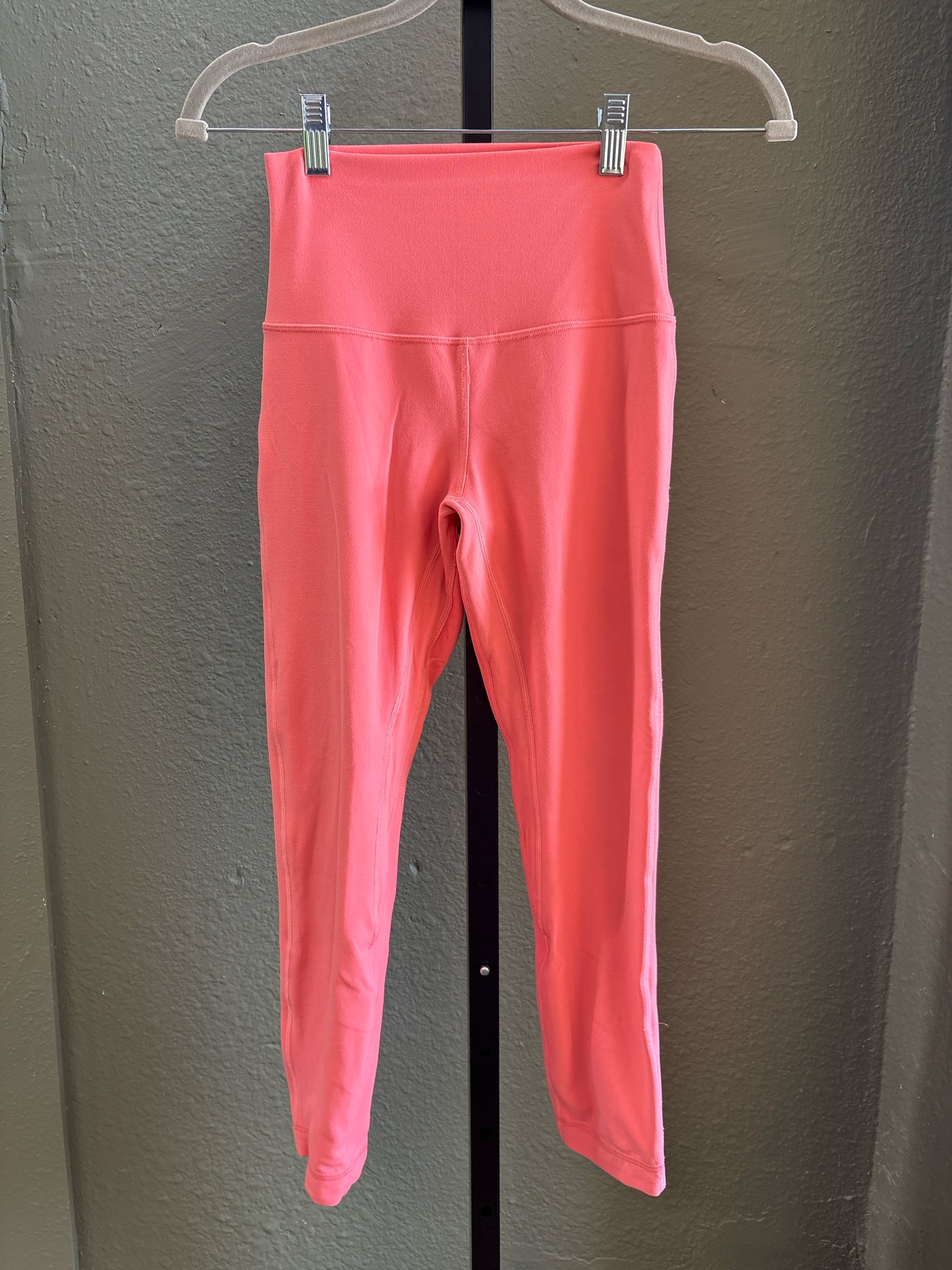 Lululemon Size 4 Pink Legging