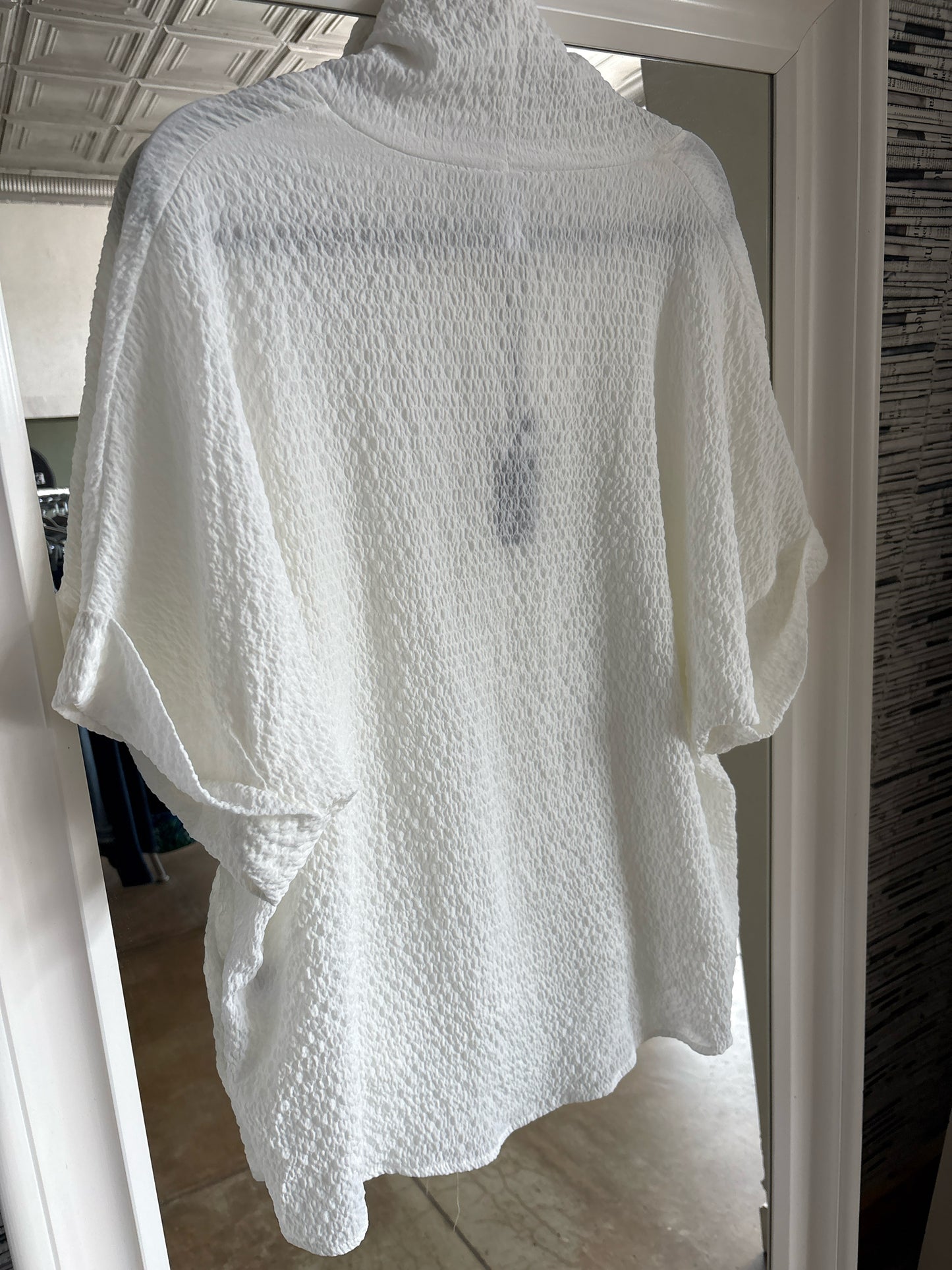 Ethyl Size XL off white Tunic
