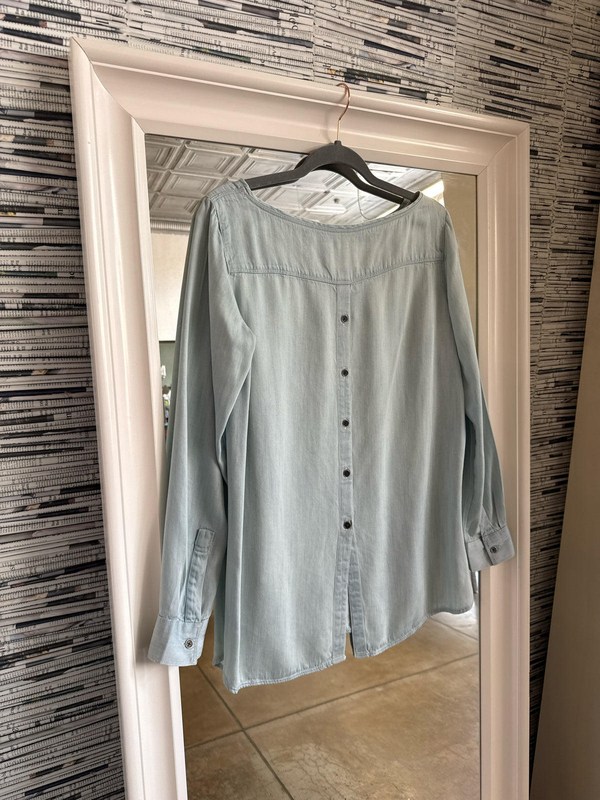 LOFT Size S Blue Top