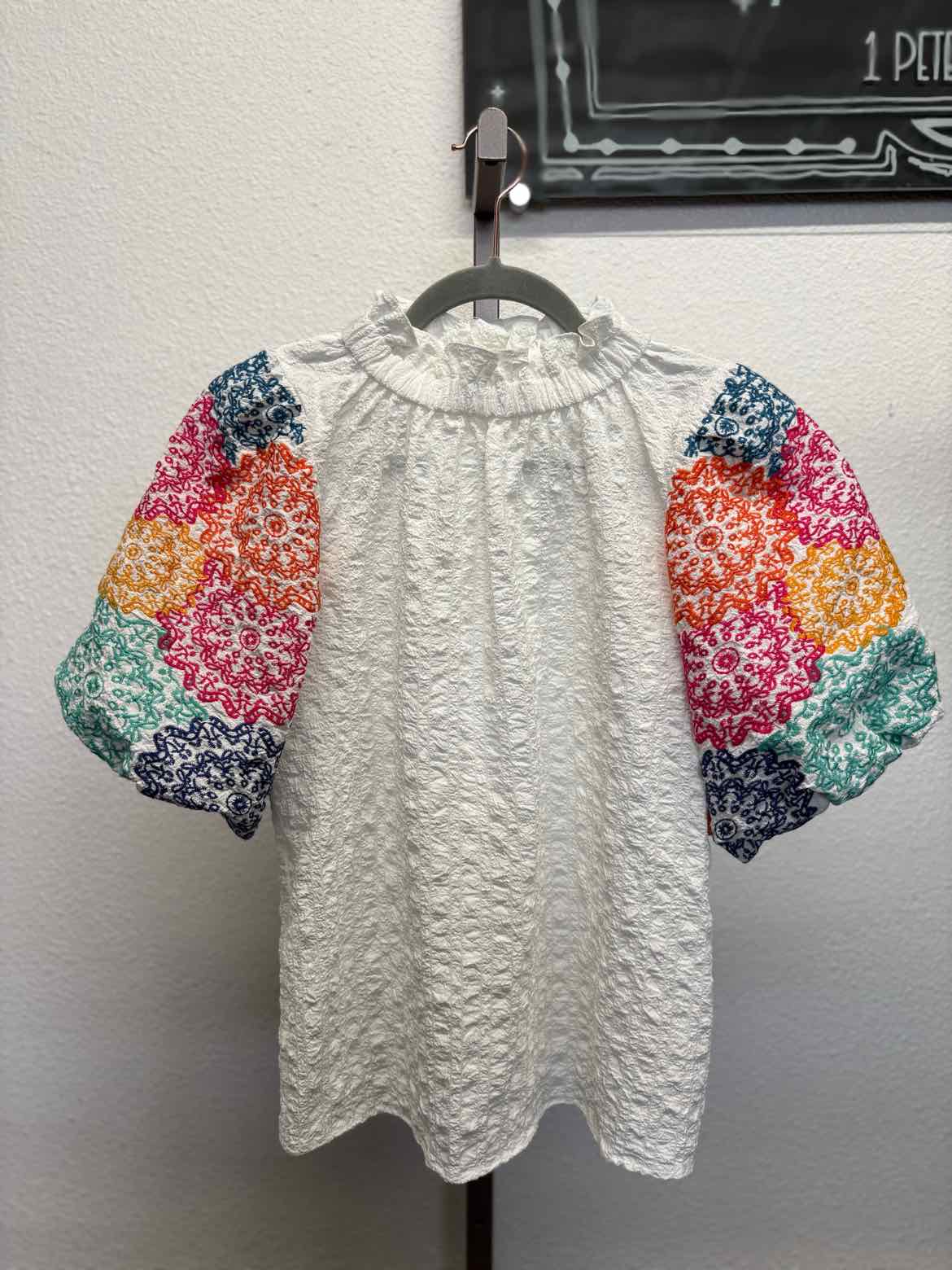 THML Size XS white/multi embroidered slv. Top