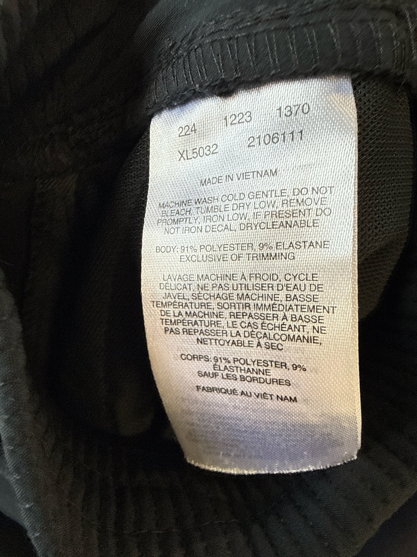 Columbia Size L Black Shorts