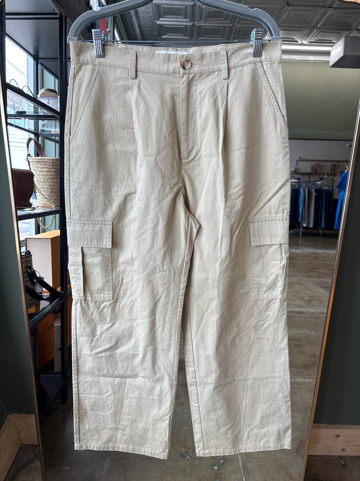 Elodie Size L Khaki Pants
