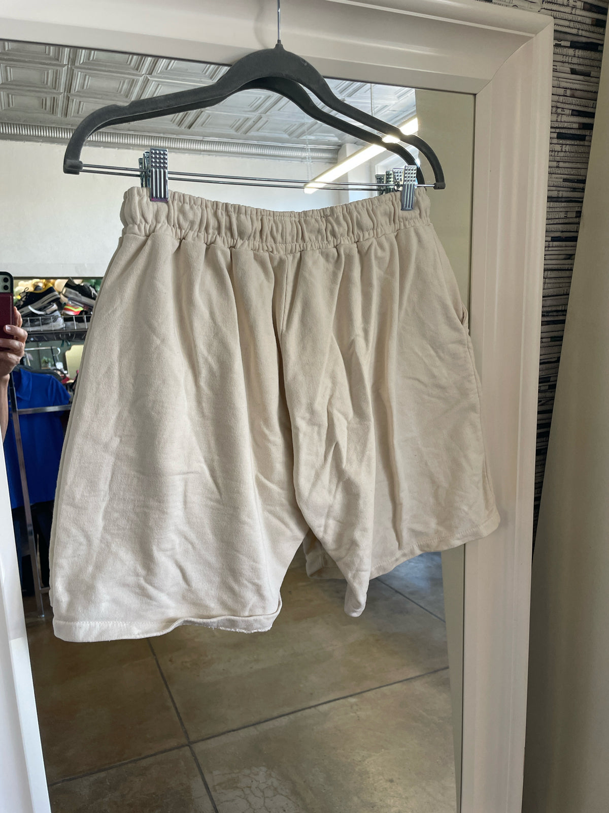 Iron and Resin Size 32 Cream Shorts