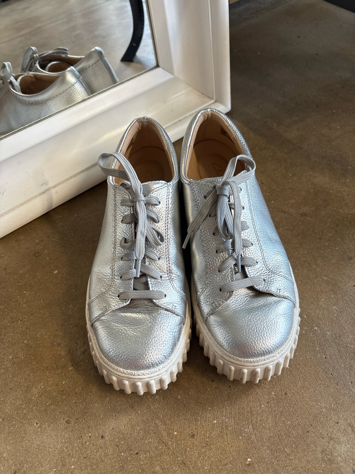 Clarks Shoe Size 9 Sneakers