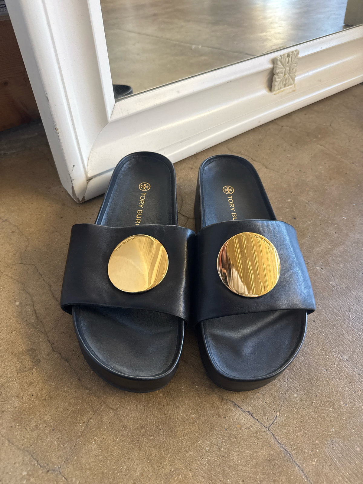 Tory Burch Shoe Size 8.5 Black Sandals