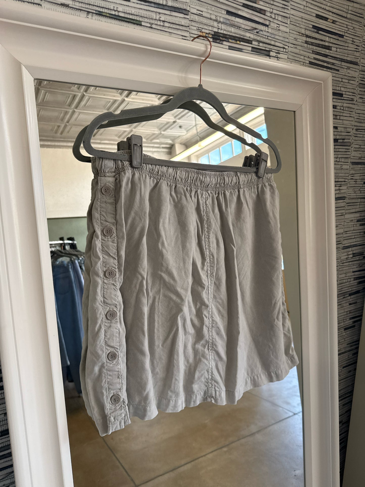Cloth & Stone Size L Gray Skirt