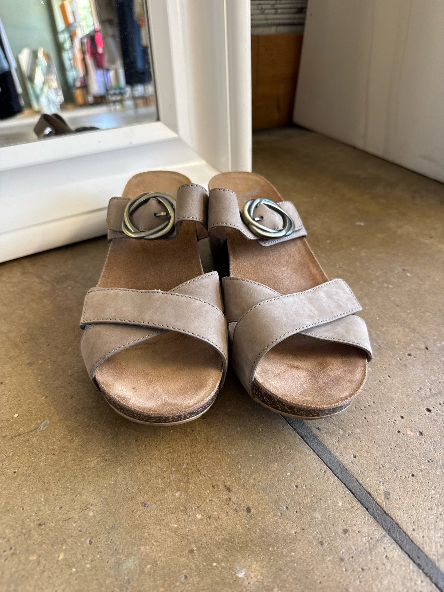 Dansko Shoe Size 38 Wedge