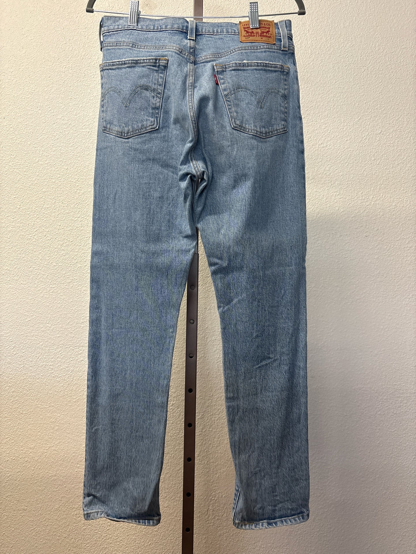 Levis Size 28 Jeans