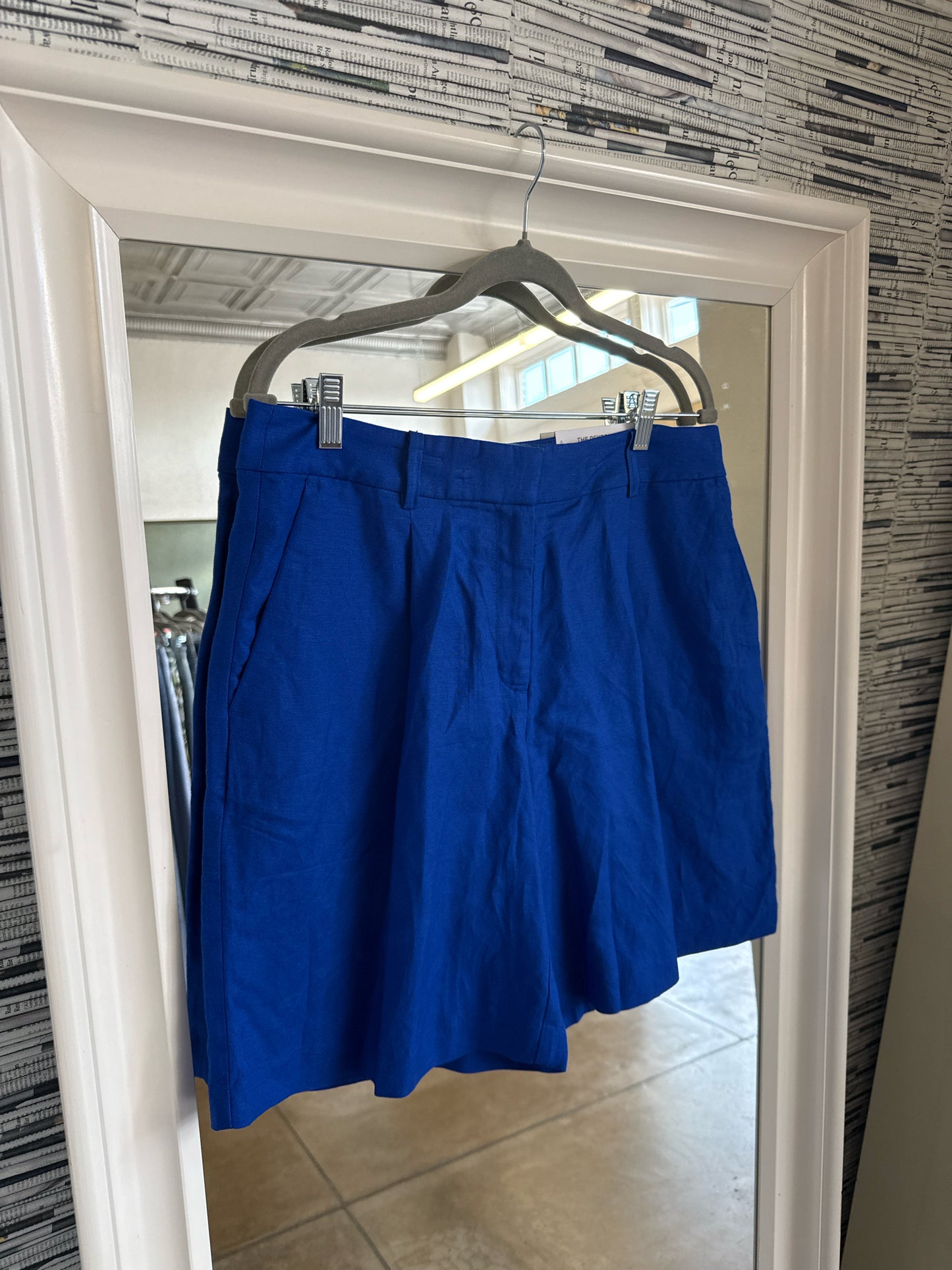 LOFT Size 8 Blue Shorts