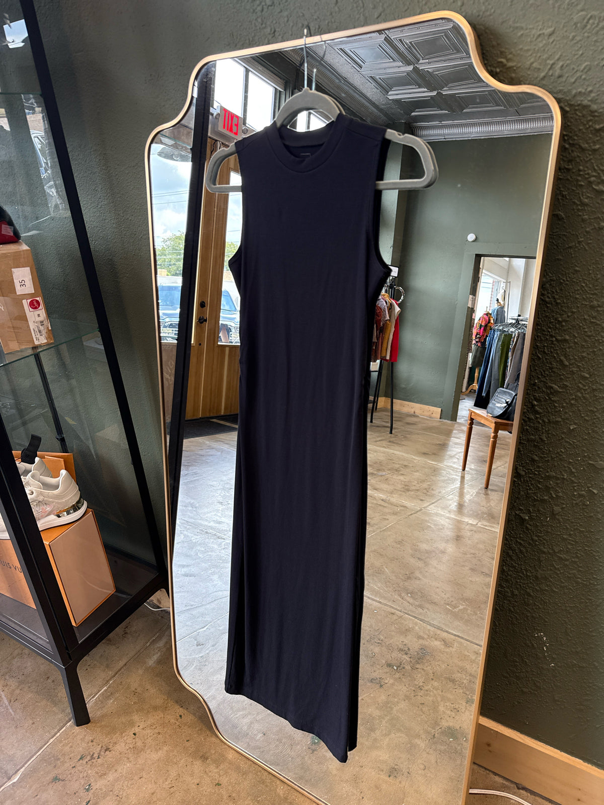 Vuori Black Dress