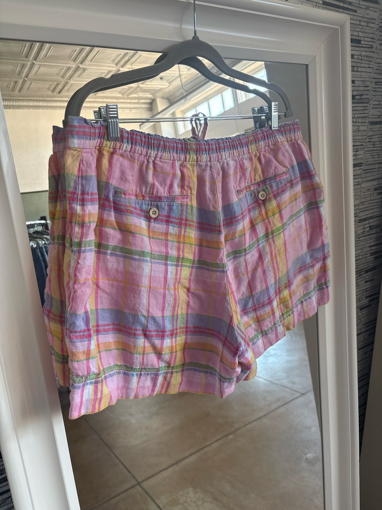 Tommy Bahama Size XL pink + multi Shorts