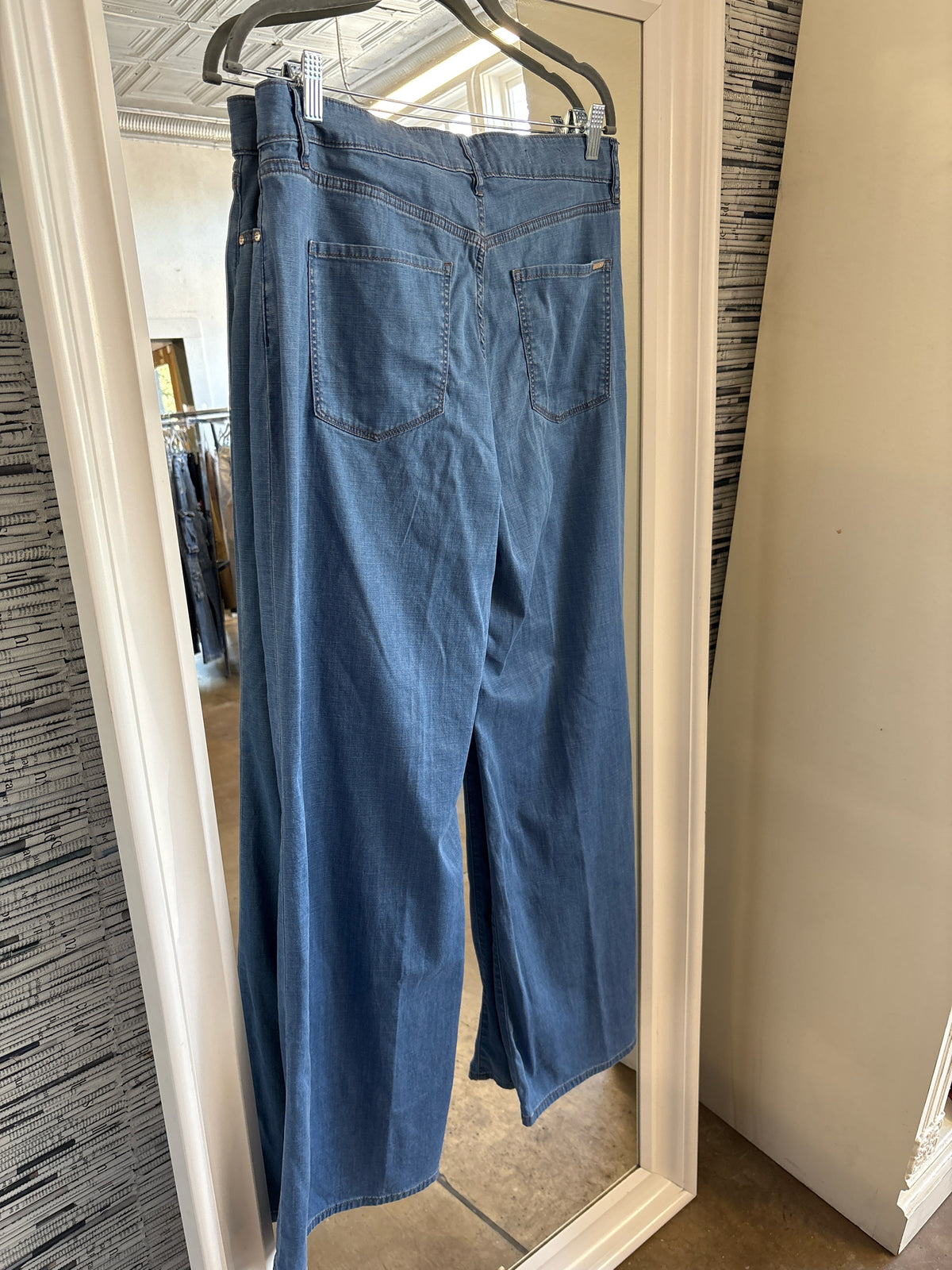 White House Black Market Size 10 Jeans