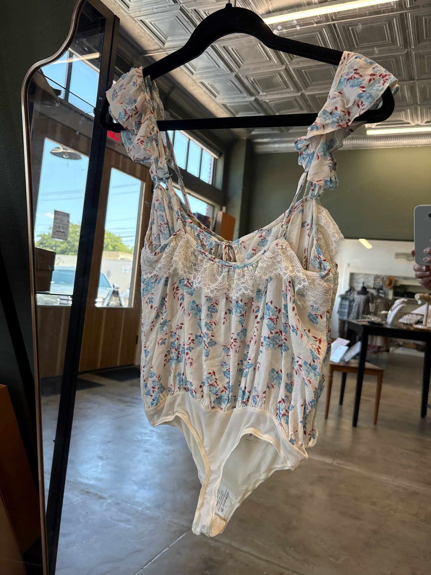 free people Size XS cream print Top