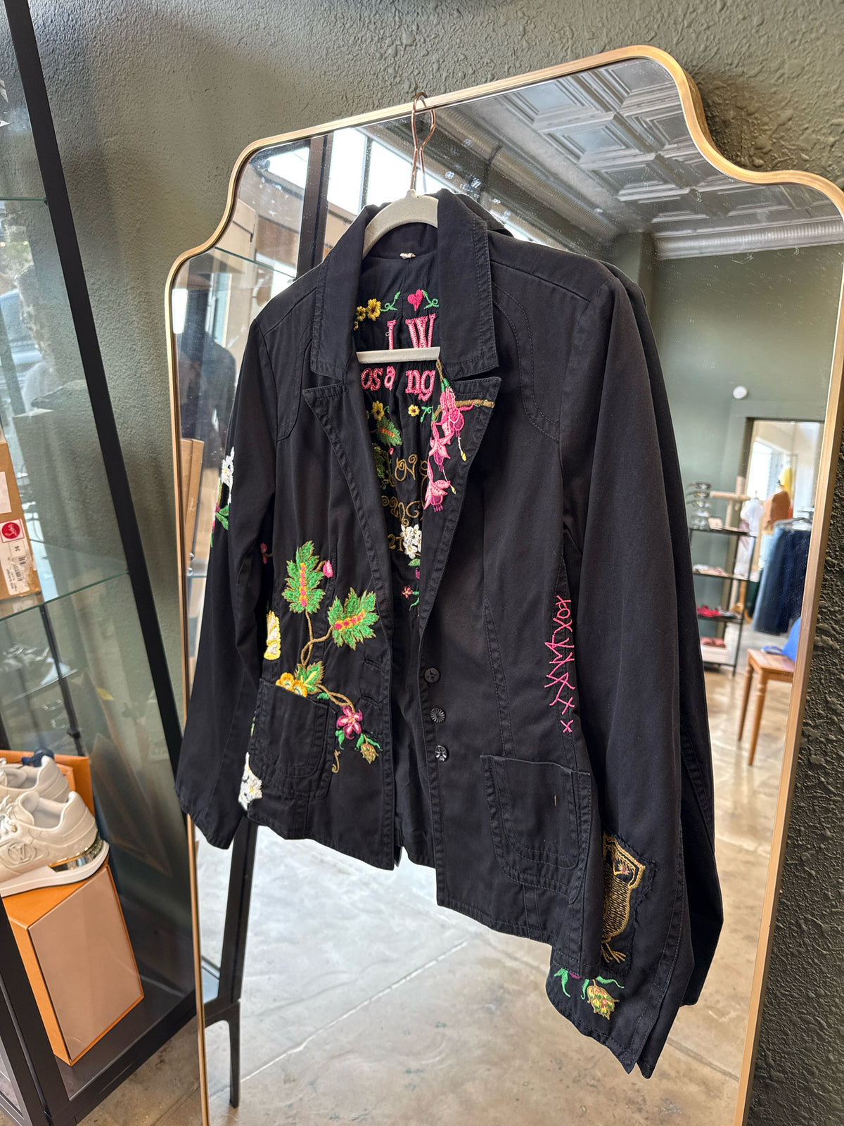 Size M Black Jacket