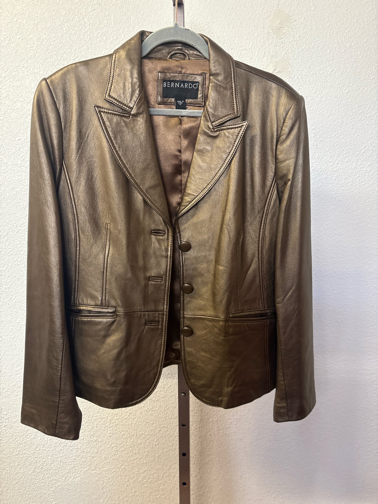 Bernardo Size XL Bronze Jacket