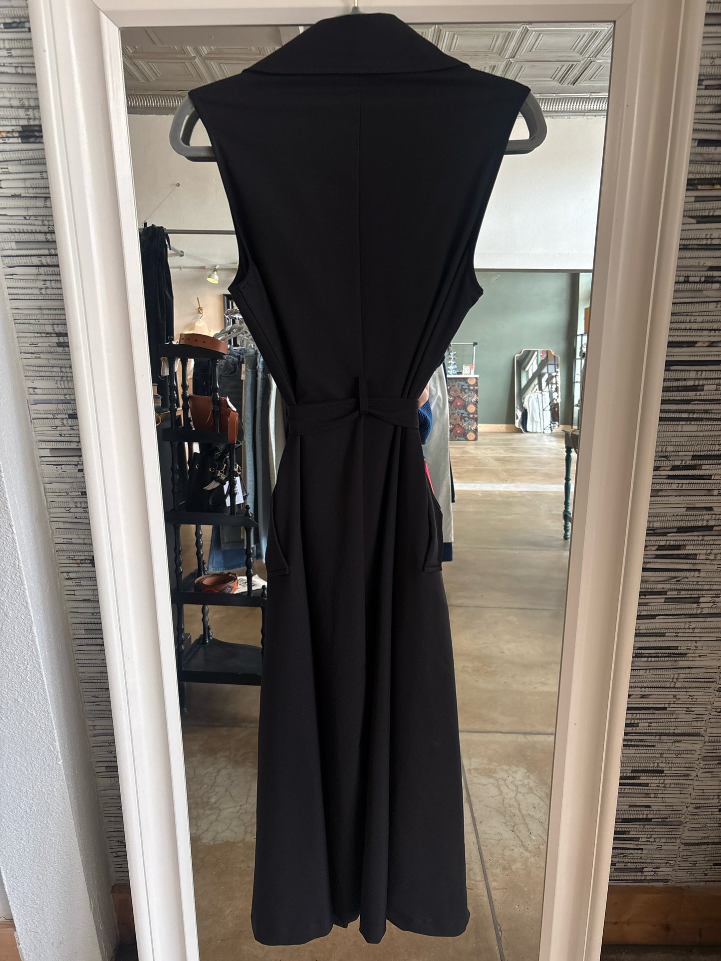 Privy Size M Black Dress