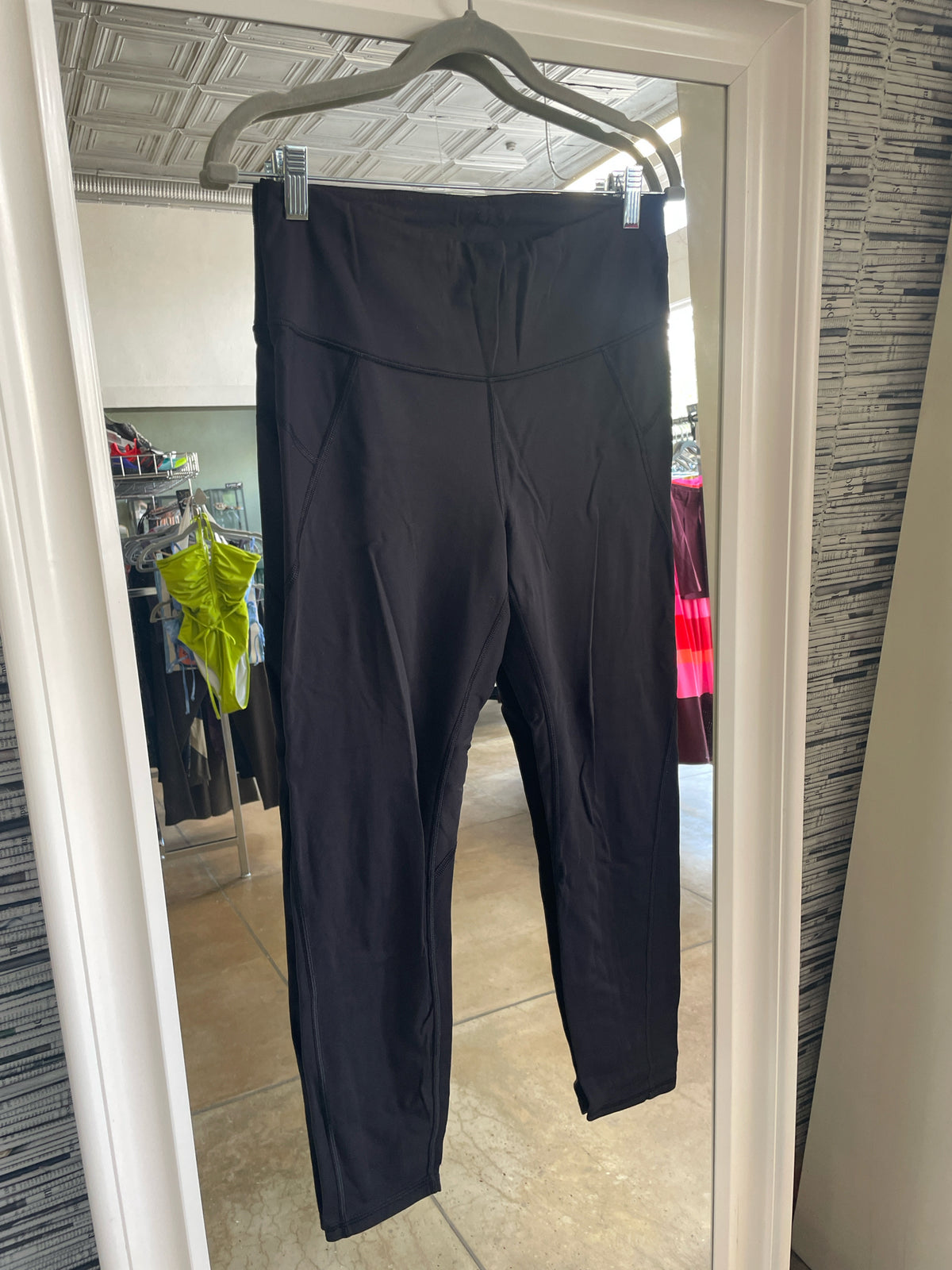 ATHLETA Size M Black Legging