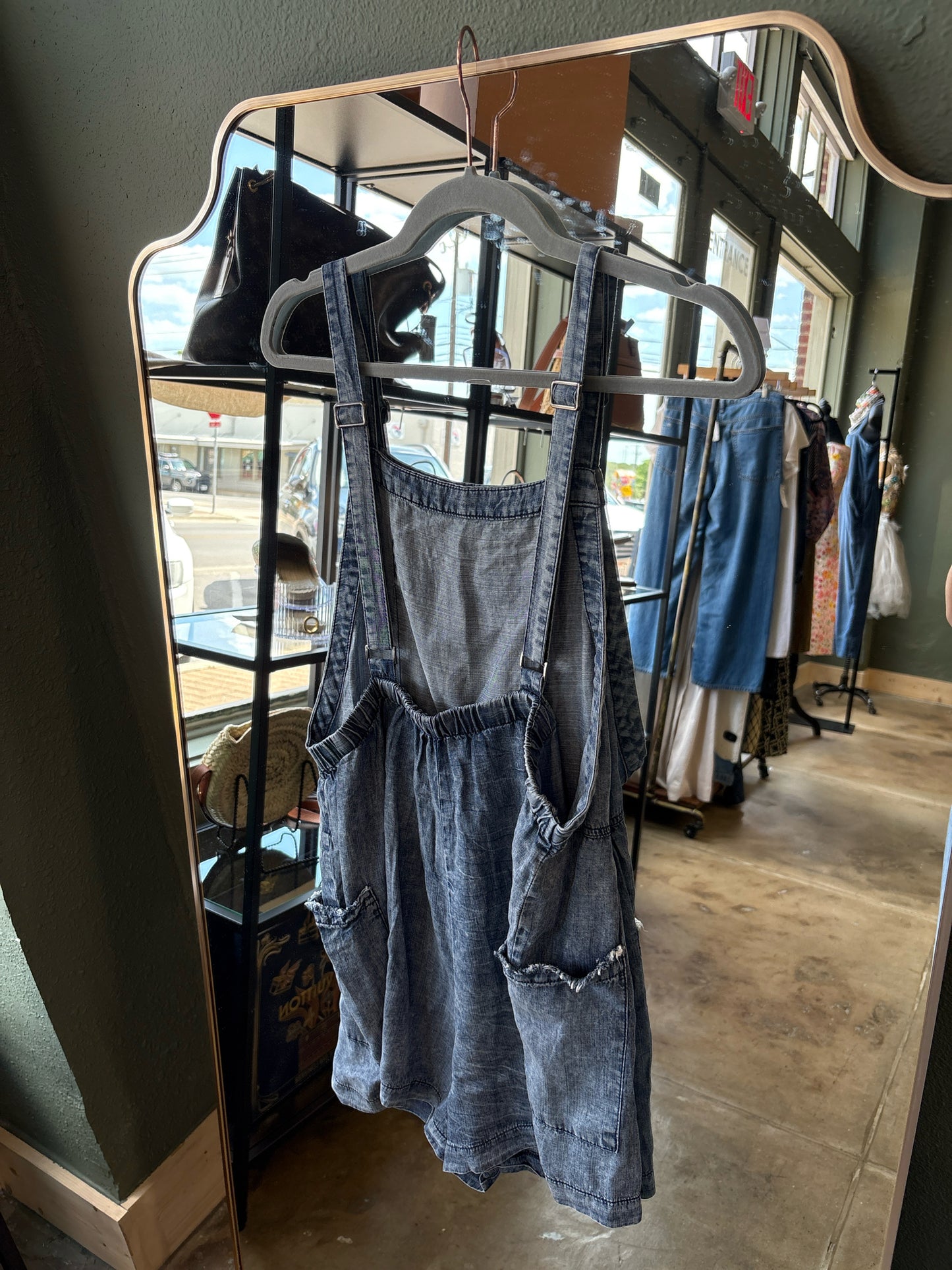 ee:some Size M Chambray Sleeveless Romper