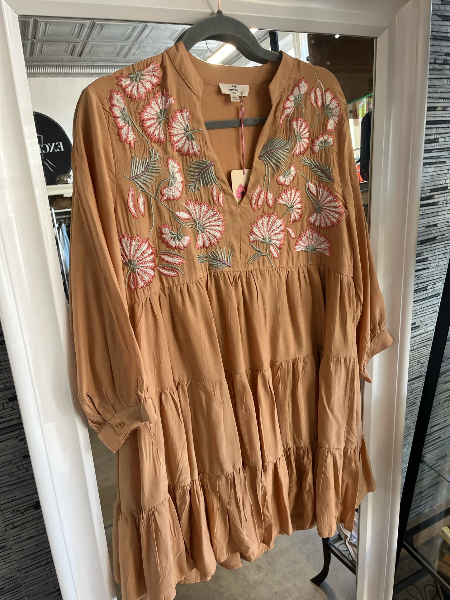 entro Size M Orange/Multi Embroidered Dress