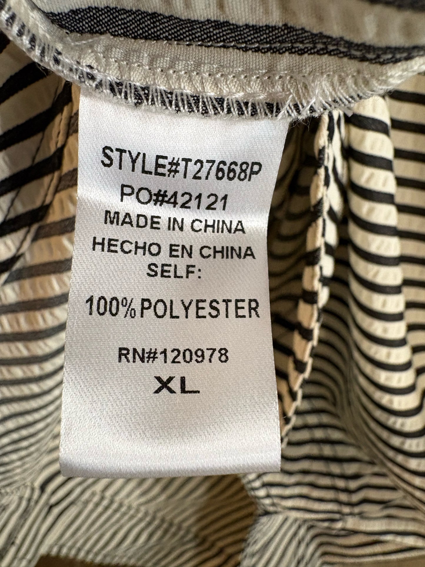 entro Size 2X black and white Top