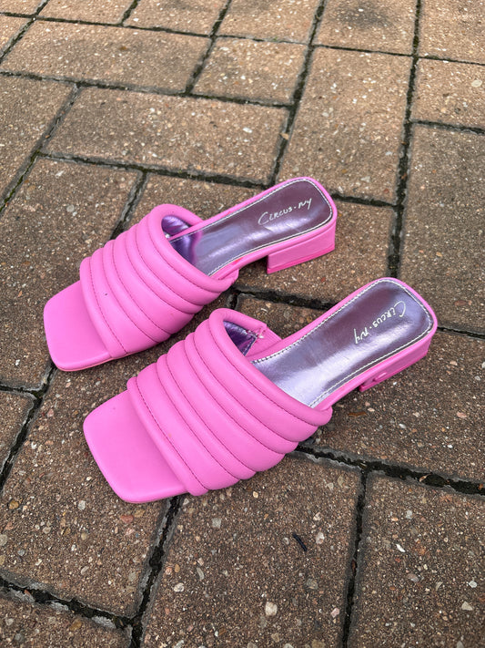 Circus Ny Shoe Size 6 Bright Pink Sandals